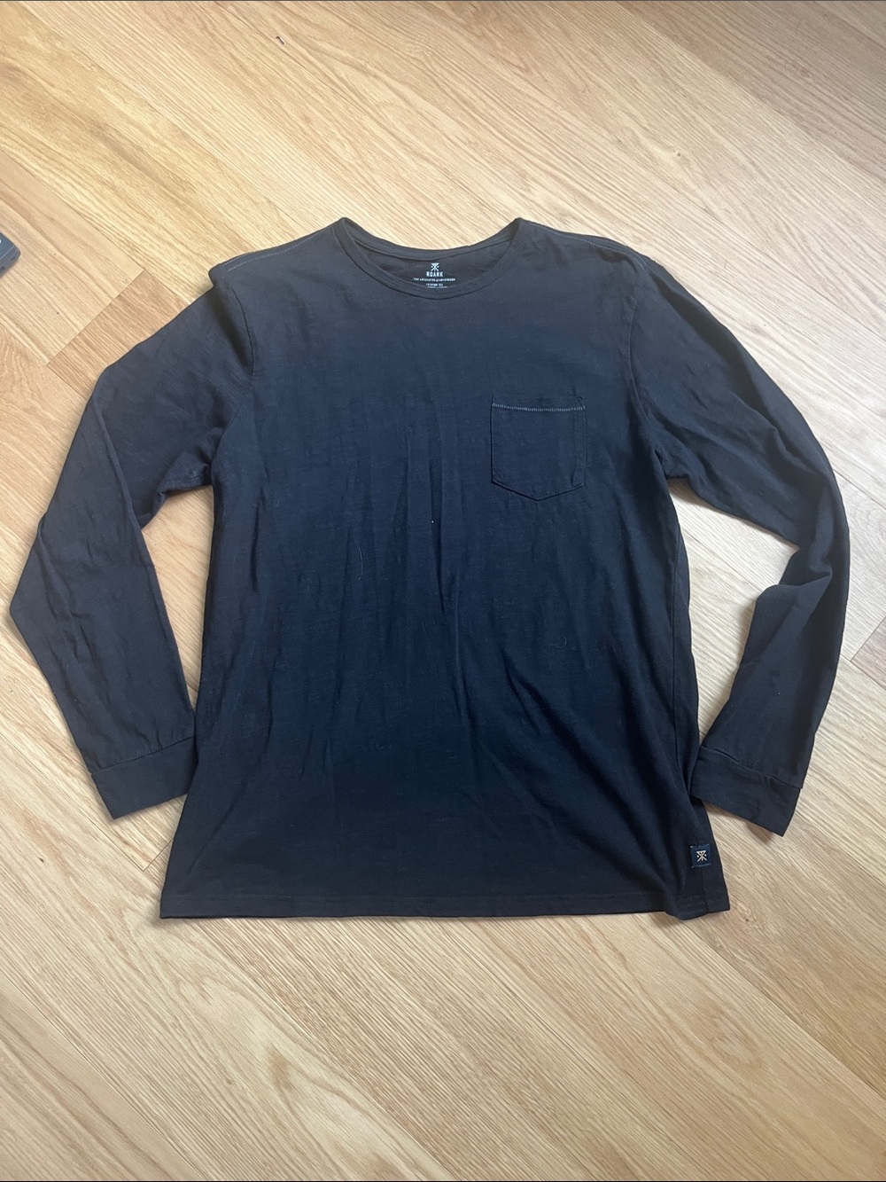 Roark Men’s Well Worn Mid-weight Organic Long sleeve t-shirt-black size L